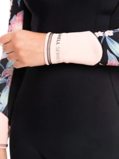 Roxy 2mm Swell Series Long Sleeve Back Zip Springsuit -Roxy Shop erjw403054 roxyw kvj6 frt4