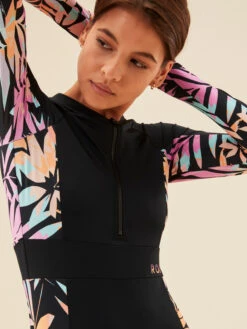 Roxy Active Long Sleeve One-Piece Swimsuit -Roxy Shop erjwr03628 roxym kvj4 frt4