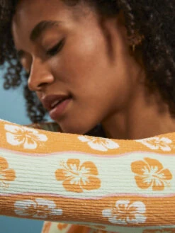 Roxy Wavy Babe Cropped Long Sleeve Rashguard -Roxy Shop erjwr03655 roxym gbg6 bck2